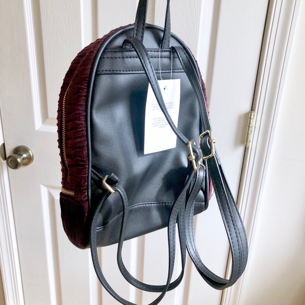 ❌SOLD❌ ASOS Mini Backpack - Picture 6 of 10
